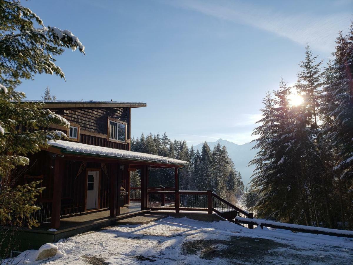 Cedar House Restaurant & Chalets Golden Eksteriør bilde